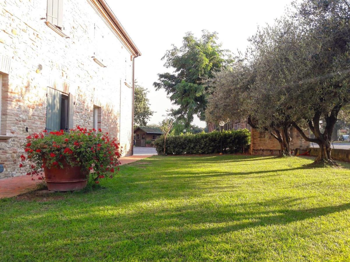 La Corte San Giovanni In Marignano Luaran gambar